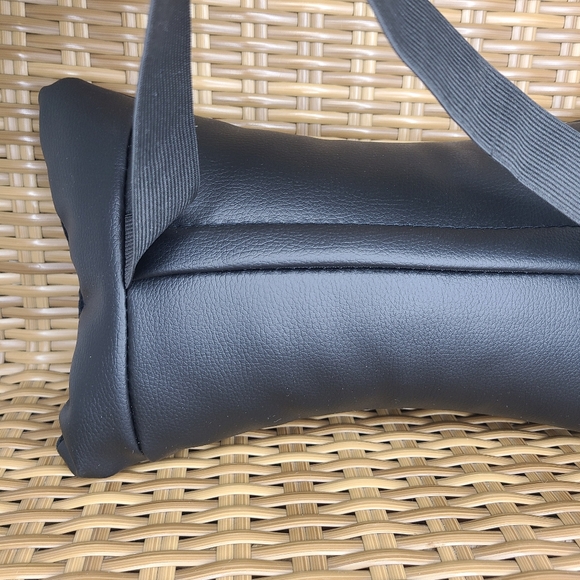 Colamy Pillow Gaming Chair Accessory Comfortable Leather-Like Material Black Red - Picture 5 of 10